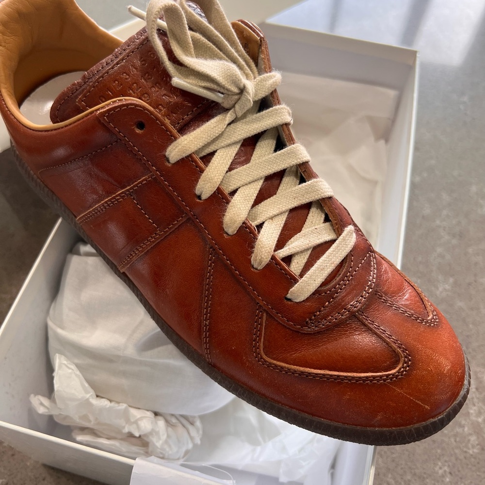 100% Authentic Maison Margiela low-top sneakers; Men’s size 7